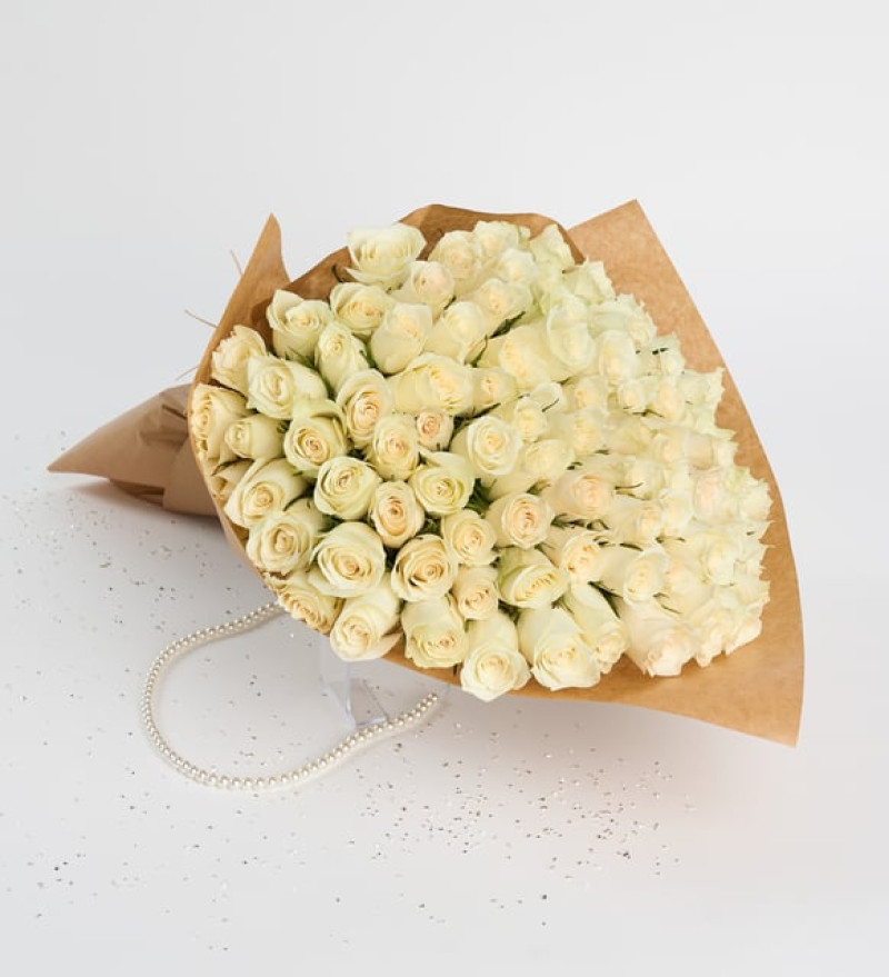 Bukette 100 Beyaz Gül